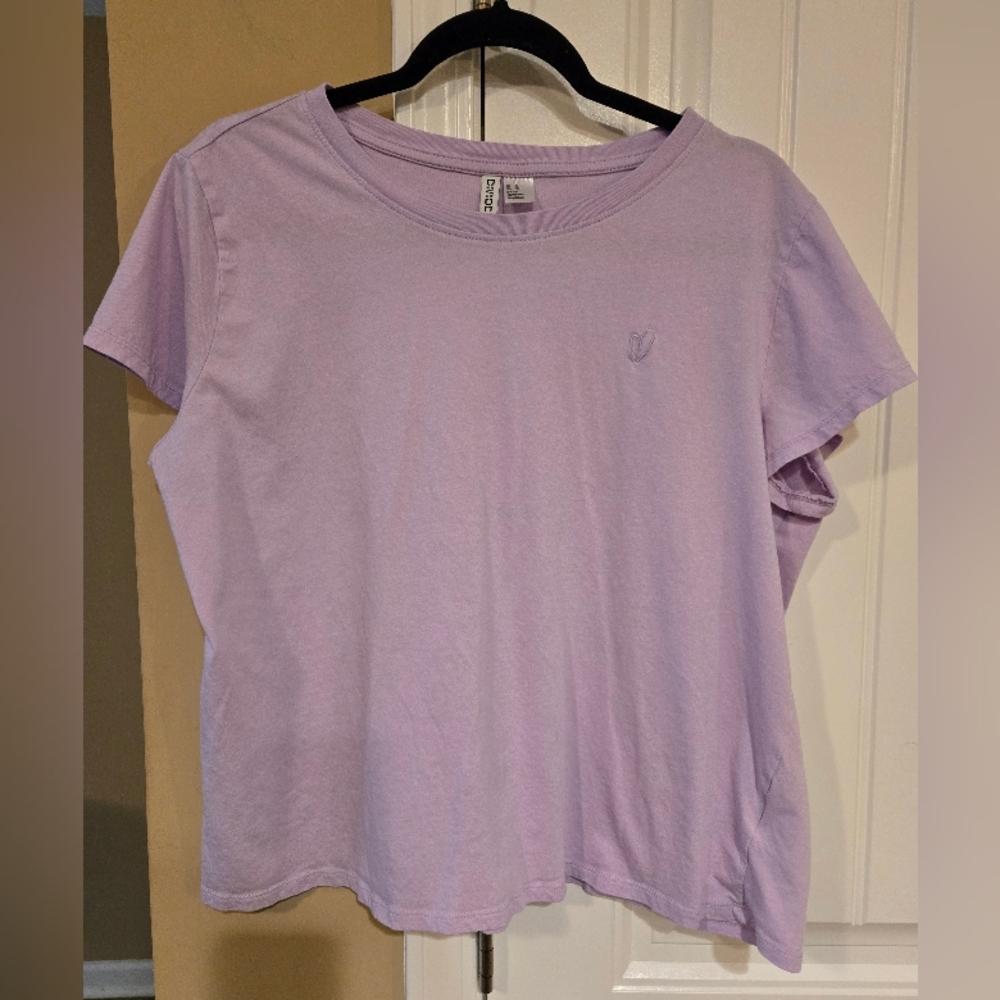 Divided Lavender T-Shirt Sz XL